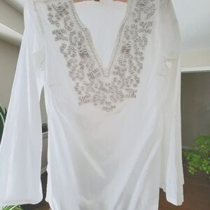 Elegant White Embroidered Women's Top
